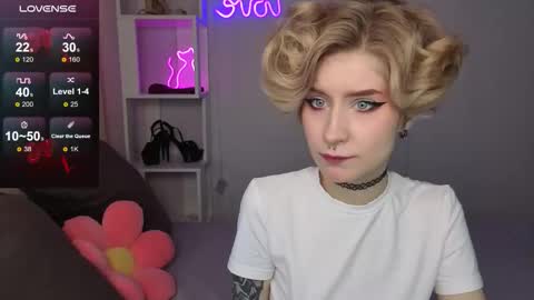 Snapshot of julescrown chatting on October 12, 2025, 1:15 am Jules online show from October 12, 2025, 1:15 am