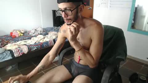 Julfigo online show from January 16, 2025, 4:28 pm