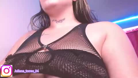 Snapshot of juli_69 chatting on December 16, 2024, 10:24 pm  Juliana Torres  online show from December 16, 2024, 10:24 pm