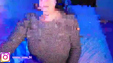 Snapshot of juli_69 chatting on January 14, 2025, 2:40 am  Juliana Torres  online show from January 14, 2025, 2:40 am