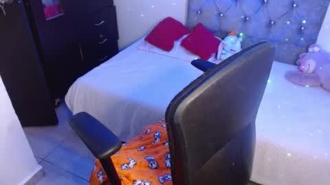 Snapshot of juli_69 chatting on March 6, 2025, 8:48 pm  Juliana Torres  online show from March 6, 2025, 8:48 pm