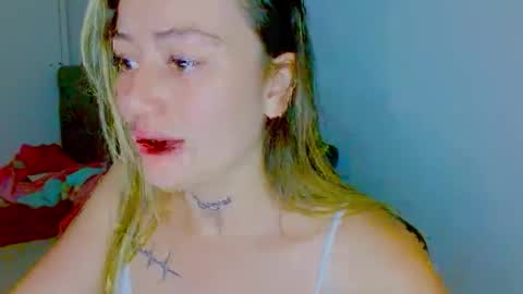 Snapshot of juli_69 chatting on October 21, 2025, 12:11 am  Juliana Torres  online show from October 21, 2025, 12:11 am