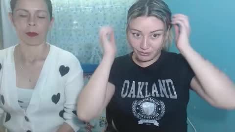  Juliana Torres  online show from January 17, 2026, 7:39 pm