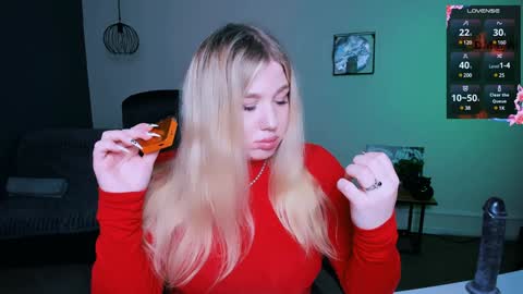 juli kisss online show from January 21, 2025, 8:00 pm