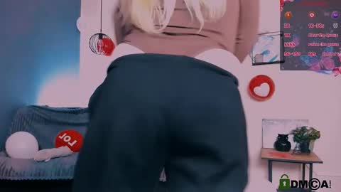 juli kisss online show from February 20, 2025, 4:03 pm