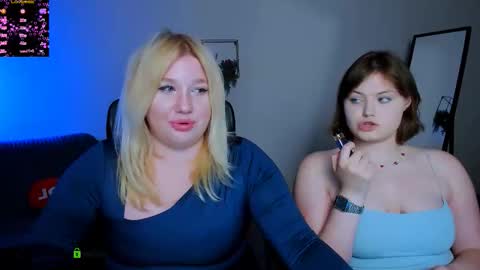 juli kisss online show from September 17, 2025, 7:37 pm