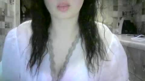 julia69009 online show from January 8, 2025, 9:01 pm