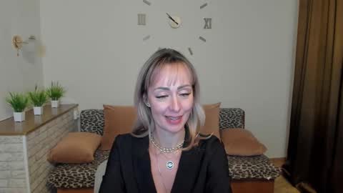 julia__cherry_ online show from December 7, 2024, 12:08 am