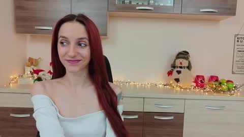 JuliaJae online show from December 14, 2025, 6:41 am