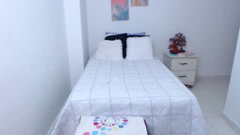 Snapshot of julia_gray_ chatting on February 9, 2025, 8:11 am julia online show from February 9, 2025, 8:11 am