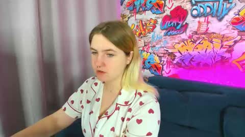 Julia Jips online show from September 13, 2025, 12:10 am
