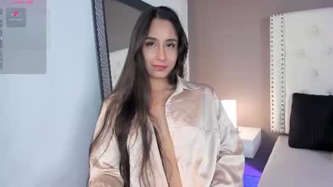 Snapshot of julia_martinezz_ chatting on June 17, 2026, 11:45 am J U L IA M A R T I N E Z online show from June 17, 2026, 11:45 am
