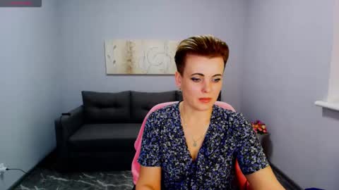 Julia online show from February 16, 2026, 6:53 am