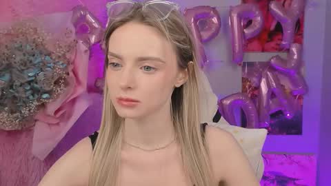 Snapshot of juliabrewwer chatting on September 15, 2025, 12:05 pm Julia online show from September 15, 2025, 12:05 pm