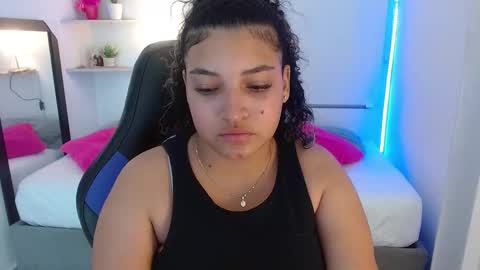 Julia online show from October 7, 2025, 12:13 pm