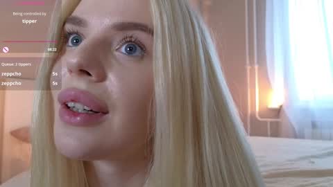 Snapshot of juliacontrol chatting on December 2, 2024, 9:56 am Molly online show from December 2, 2024, 9:56 am