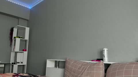 Julia -  online show from March 1, 2025, 1:18 pm