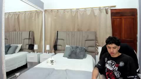 Snapshot of julian_billy chatting on January 9, 2025, 5:43 pm julian billy online show from January 9, 2025, 5:43 pm