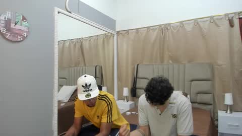 Snapshot of julian_billy chatting on February 10, 2025, 6:03 pm julian billy online show from February 10, 2025, 6:03 pm