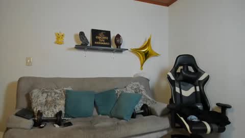 julian_wallace online show from December 4, 2025, 5:54 pm