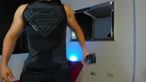 julian_wallace online show from March 3, 2026, 11:10 pm