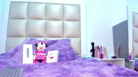 Snapshot of juliana_js_ chatting on September 18, 2025, 4:47 am juliana_js_ online show from September 18, 2025, 4:47 am