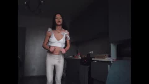 Snapshot of julianagold1 chatting on December 3, 2024, 1:43 pm julianagold1 online show from December 3, 2024, 1:43 pm