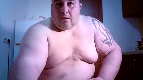 Snapshot of julianoparno chatting on March 19, 2026, 1:42 am Juliano online show from March 19, 2026, 1:42 am