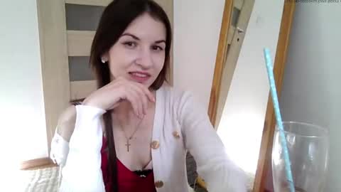 Julia online show from May 27, 2026, 3:42 pm
