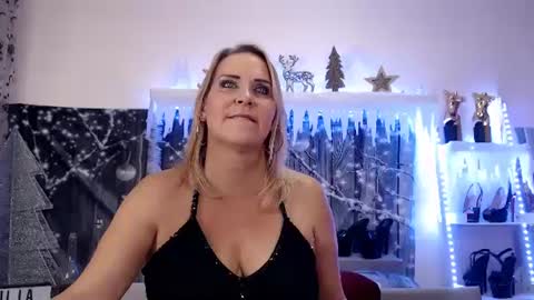 Snapshot of juliapink6 chatting on January 6, 2025, 8:18 pm Julia online show from January 6, 2025, 8:18 pm