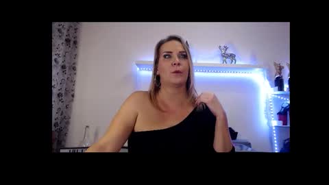 Snapshot of juliapink6 chatting on February 10, 2026, 10:47 pm Julia online show from February 10, 2026, 10:47 pm