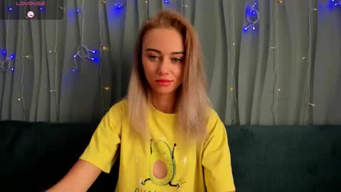 Yulya online show from March 25, 2026, 2:39 am