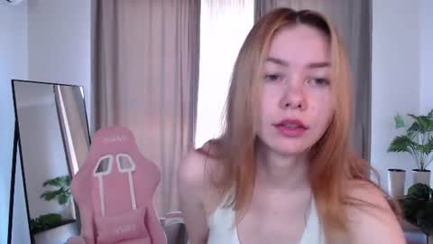 Snapshot of julie_meow246 chatting on June 14, 2026, 6:59 am Julie online show from June 14, 2026, 6:59 am