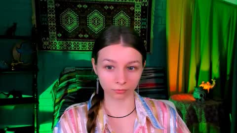 juliedaniel online show from November 18, 2025, 5:01 am