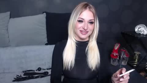 Snapshot of juliediamond chatting on October 8, 2025, 9:34 pm julia online show from October 8, 2025, 9:34 pm