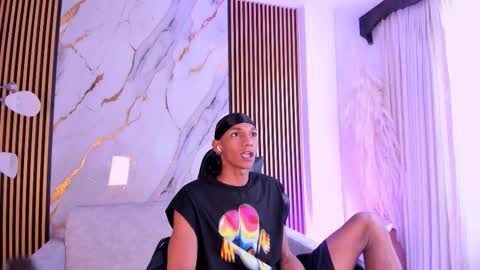 Julien online show from October 5, 2025, 2:04 pm