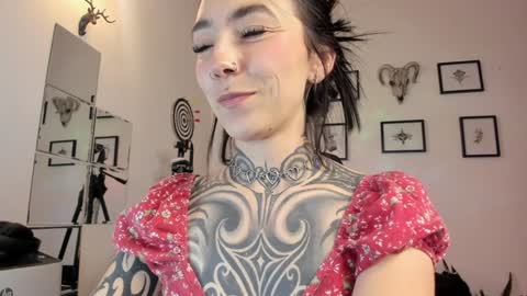 Snapshot of juliet_sourire chatting on January 20, 2025, 3:15 am juliet_sourire online show from January 20, 2025, 3:15 am