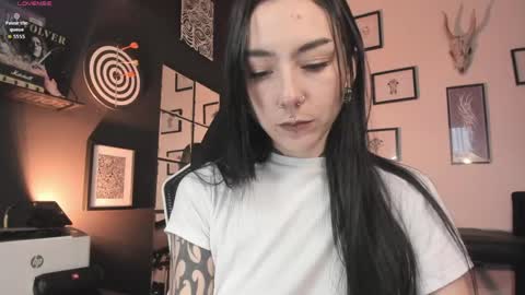 Snapshot of juliet_sourire chatting on April 24, 2026, 2:30 pm juliet_sourire online show from April 24, 2026, 2:30 pm
