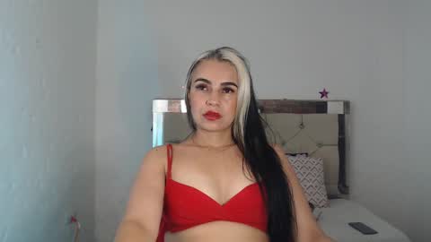 Snapshot of julieta__fox_ chatting on January 11, 2025, 4:48 am julieta__fox_ online show from January 11, 2025, 4:48 am