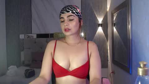 julieta__fox_ online show from January 13, 2026, 2:50 am