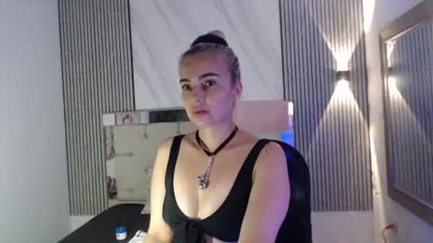Snapshot of julieta__fox_ chatting on June 29, 2026, 7:25 pm julieta__fox_ online show from June 29, 2026, 7:25 pm