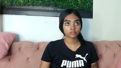 Juli online show from April 7, 2026, 7:03 pm