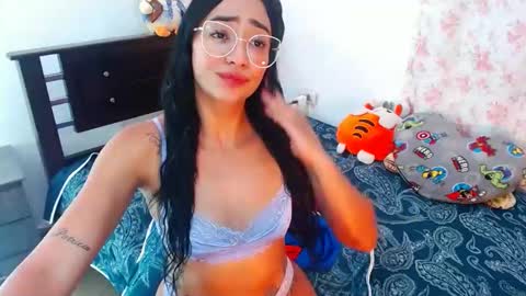 julieta art1 online show from December 23, 2024, 9:51 pm