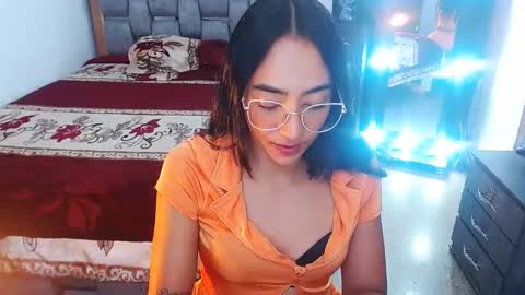 julieta art1 online show from February 21, 2025, 10:26 pm