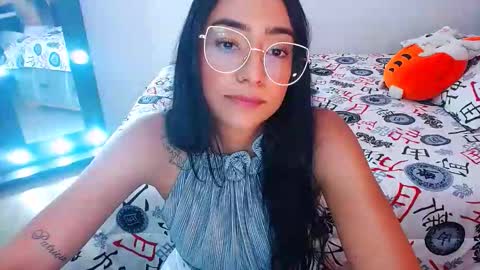 julieta art1 online show from September 21, 2025, 7:04 pm