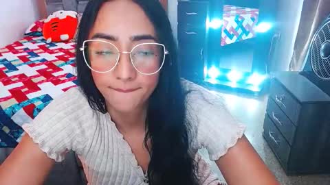 julieta art1 online show from October 24, 2025, 9:55 pm