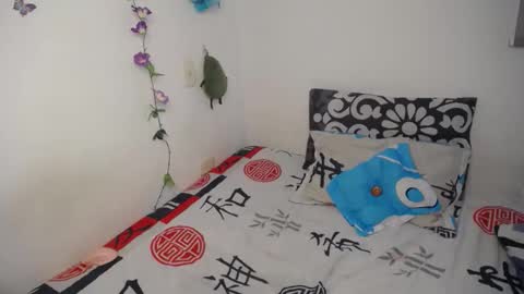 Julieta  Hass online show from November 14, 2025, 8:40 pm