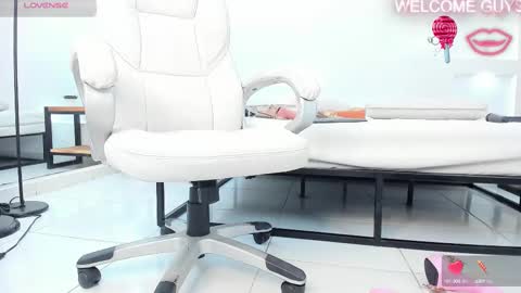 Snapshot of julietha_taylor chatting on February 19, 2025, 5:16 am Julietha online show from February 19, 2025, 5:16 am