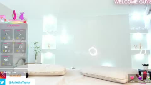 Snapshot of julietha_taylor chatting on October 2, 2025, 1:12 am Julietha online show from October 2, 2025, 1:12 am