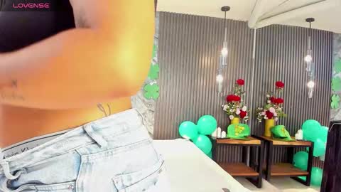 Snapshot of julietha_taylor chatting on March 18, 2026, 1:31 am Julietha online show from March 18, 2026, 1:31 am